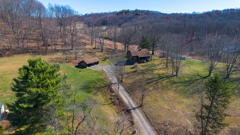 Single Family Residence in Morgantown WV 38 Smokey Drain Rd.jpg