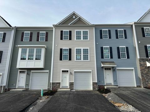 Townhouse in Maidsville WV 729 Mulligan Ct.jpg