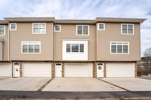 Townhouse in Morgantown WV 313 Pasture Ln.jpg