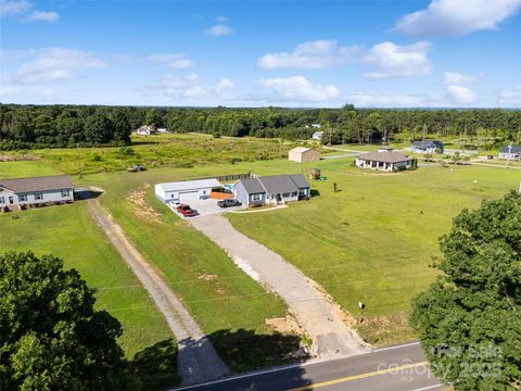 Single Family Residence in Edgemoor SC 2268 Westbrook Road.jpg