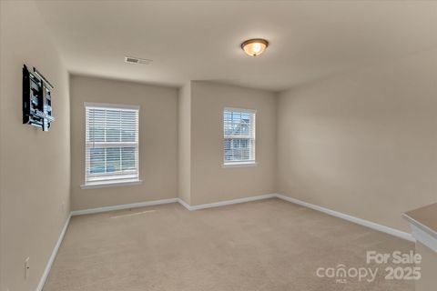 Single Family Residence in Fort Mill SC 530 Silers Bald Drive 13.jpg