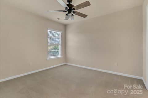 Single Family Residence in Fort Mill SC 530 Silers Bald Drive 19.jpg