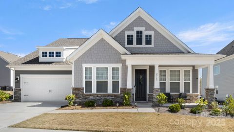 Single Family Residence in Fort Mill SC 2768 Suffolk Place.jpg