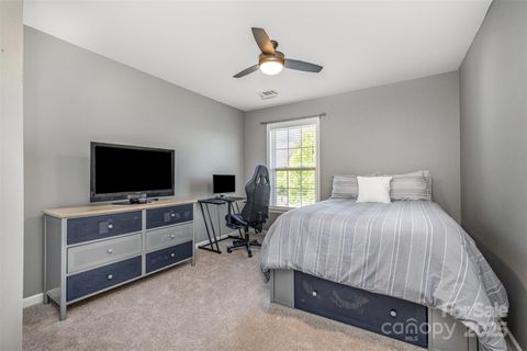 Single Family Residence in Fort Mill SC 10354 Scotland Avenue 22.jpg