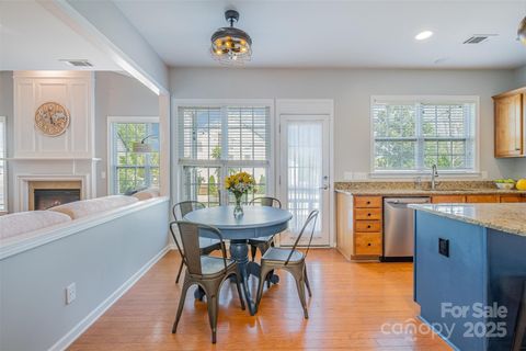 Single Family Residence in Fort Mill SC 10354 Scotland Avenue 11.jpg