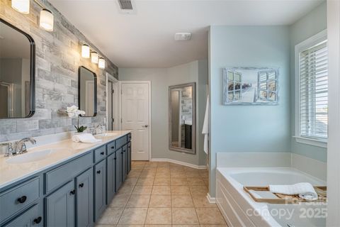 Single Family Residence in Fort Mill SC 10354 Scotland Avenue 19.jpg