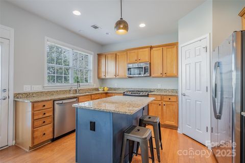 Single Family Residence in Fort Mill SC 10354 Scotland Avenue 10.jpg
