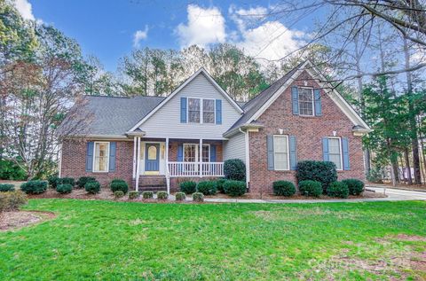 Single Family Residence in York SC 340 Tradewinds Lane.jpg