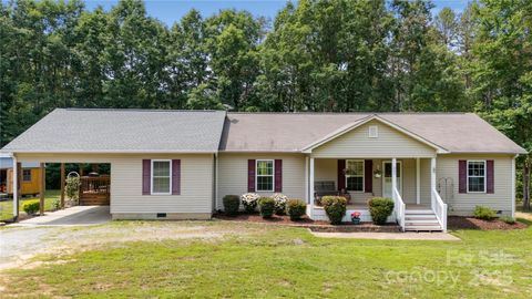 Single Family Residence in Columbus NC 251 Vera Lane.jpg