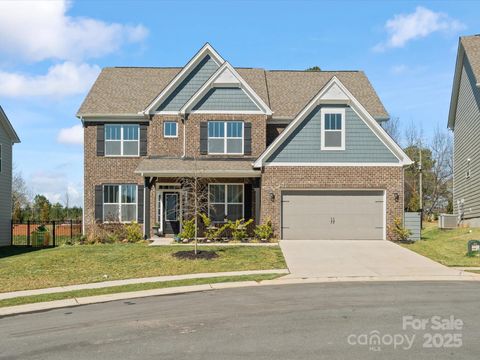 Single Family Residence in Fort Mill SC 5585 Zeeland Lane.jpg