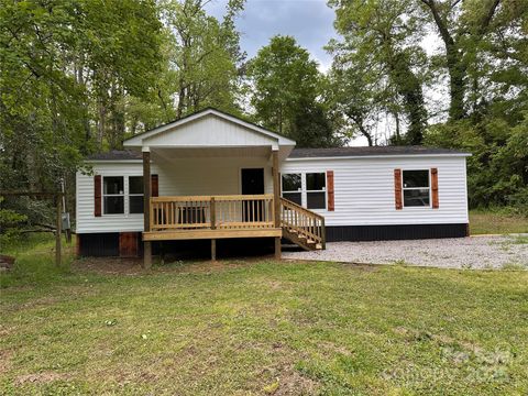 Single Family Residence in Lancaster SC 1016 Old Thompson Avenue.jpg