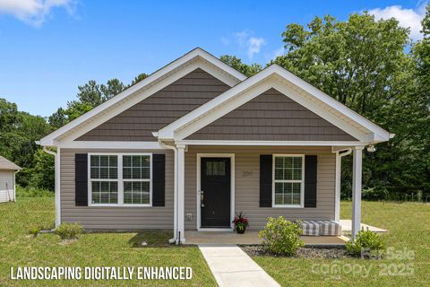 Single Family Residence in Lancaster SC 209 S Gregory Street #3.jpg