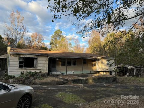 Single Family Residence in Heath Springs SC 1476 New Hope Road.jpg