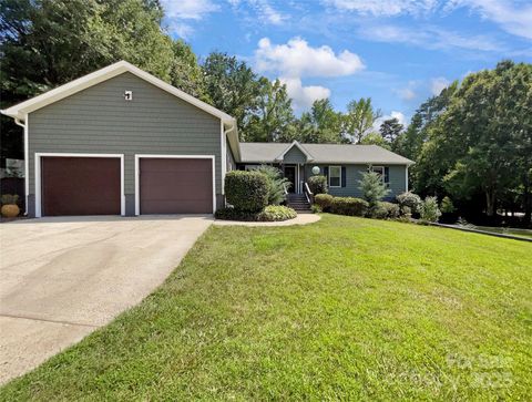 Single Family Residence in Fort Mill SC 13001 Hamilton Place Drive.jpg