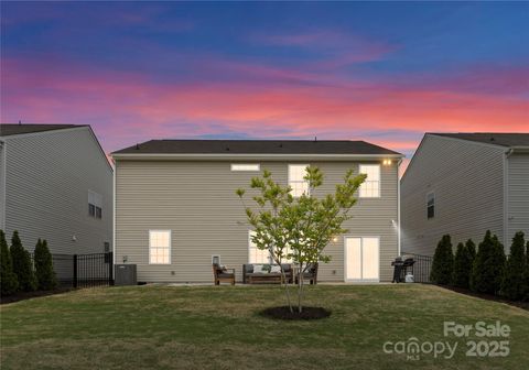 Single Family Residence in Lancaster SC 3619 Slider Terrace 31.jpg