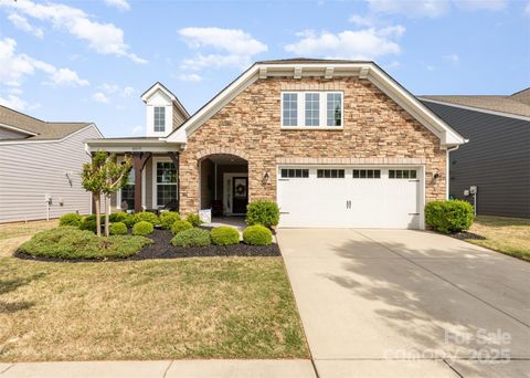 Single Family Residence in Lancaster SC 4019 Channel Islands Way.jpg