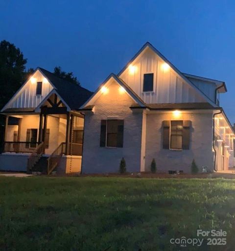Single Family Residence in Clover SC 867 Bellegray Road.jpg