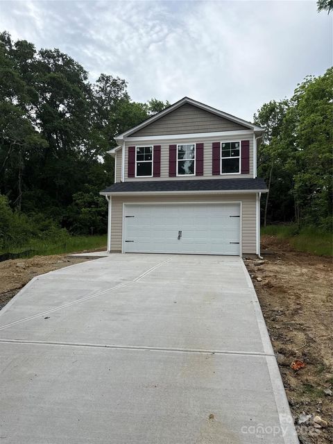 Single Family Residence in Lancaster SC 703 E Dunlap Street.jpg