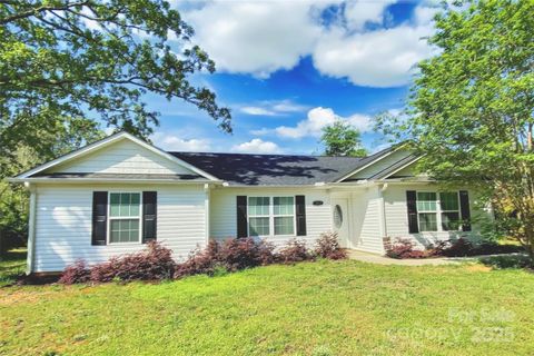 Single Family Residence in Lancaster SC 252 S Potter Road.jpg