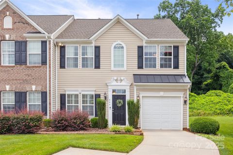 Townhouse in Clover SC 444 Battery Circle.jpg