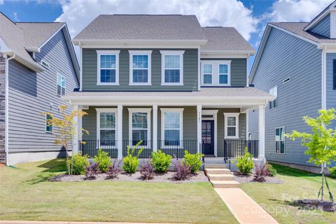 Single Family Residence in Fort Mill SC 3101 Virginia Trail Court.jpg