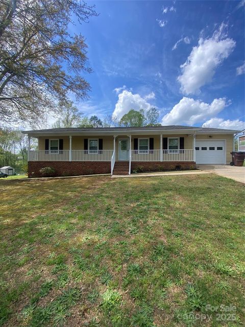 Single Family Residence in Blacksburg SC 201 Glenwood Drive.jpg