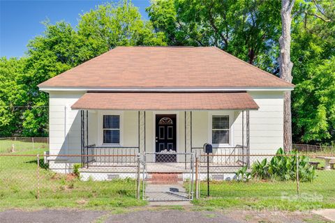 Single Family Residence in Chester SC 514 Jones Street.jpg