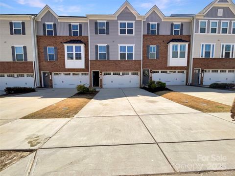 Townhouse in Fort Mill SC 2557 Grantham Place Drive.jpg