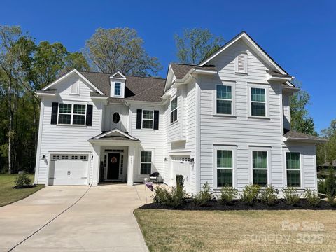 Single Family Residence in Fort Mill SC 3081 Montreaux Valley Drive.jpg