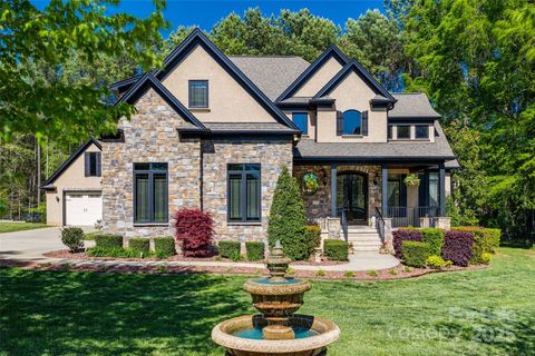 Single Family Residence in Lake Wylie SC 546 Little Cove Lane.jpg