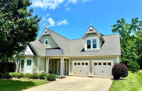 Single Family Residence in Fort Mill SC 196 Hawks Creek Parkway.jpg