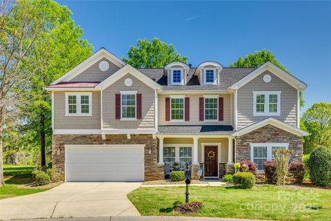 Single Family Residence in Fort Mill SC 722 Sandy Green Court.jpg