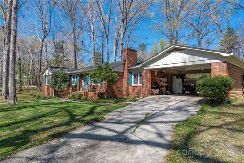 Single Family Residence in Lancaster SC 1010 Sherwood Circle.jpg