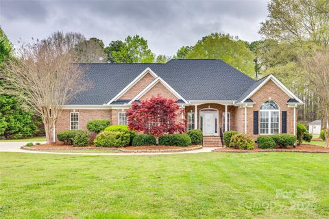 Single Family Residence in York SC 111 Sterling Drive.jpg