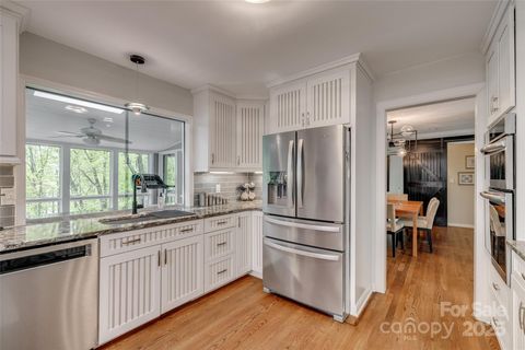 Single Family Residence in Fort Mill SC 2058 Manila Bay Lane 11.jpg