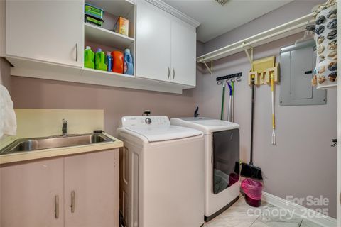 Single Family Residence in Fort Mill SC 2058 Manila Bay Lane 32.jpg