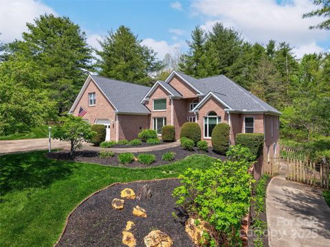 Single Family Residence in Hendersonville NC 907 Rickel Drive.jpg