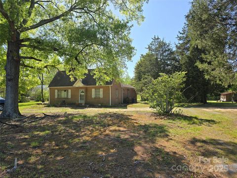 Single Family Residence in Salisbury NC 8860 Castor Road.jpg