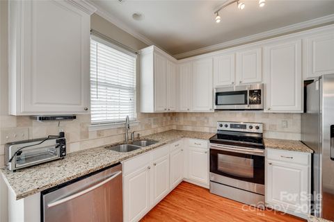 Townhouse in Fort Mill SC 228 Dawn Mist Lane 12.jpg