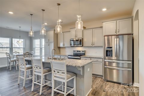 Single Family Residence in Lancaster SC 40196 Crooked Stick Drive 11.jpg