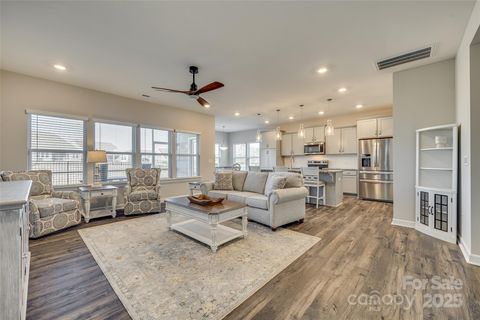 Single Family Residence in Lancaster SC 40196 Crooked Stick Drive 10.jpg