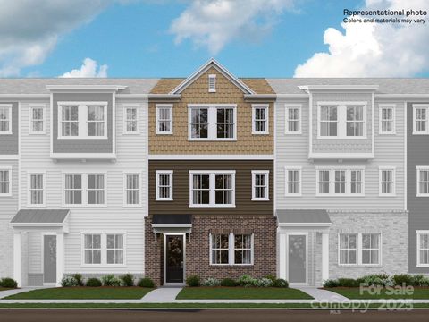 Townhouse in Fort Mill SC 4062 Skyboat Circle.jpg