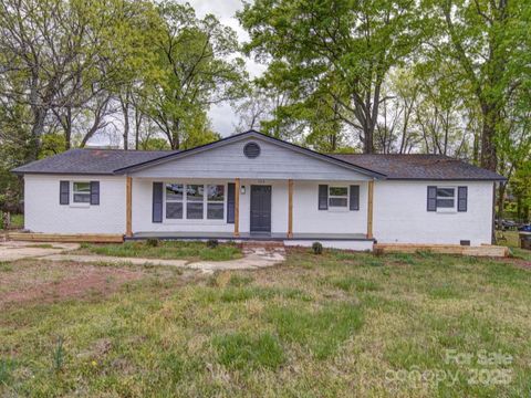 Single Family Residence in Kannapolis NC 163 Briarcliff Drive.jpg