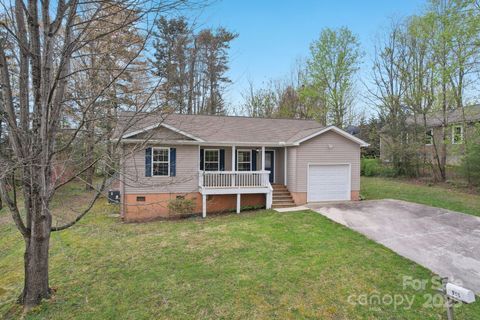 Single Family Residence in Hendersonville NC 510 Laurel Street.jpg