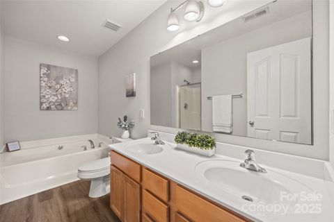 Single Family Residence in Fort Mill SC 2624 St Helena Court 19.jpg