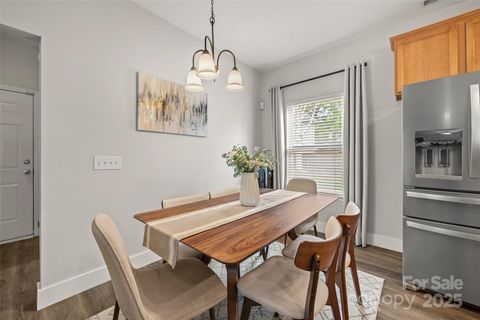 Single Family Residence in Fort Mill SC 2624 St Helena Court 10.jpg
