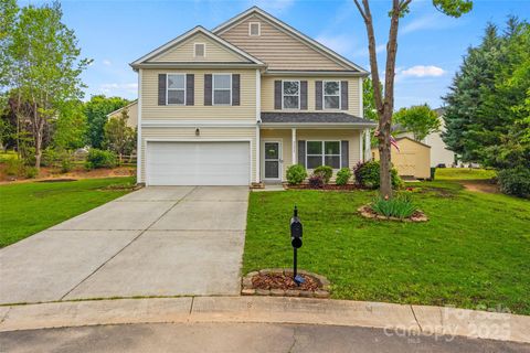 Single Family Residence in Fort Mill SC 2624 St Helena Court.jpg