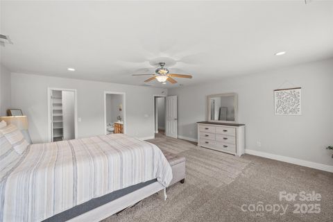 Single Family Residence in Fort Mill SC 2624 St Helena Court 17.jpg