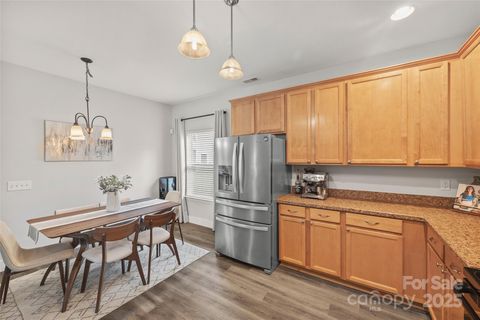 Single Family Residence in Fort Mill SC 2624 St Helena Court 13.jpg