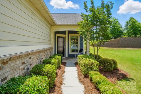 Single Family Residence in Fort Mill SC 258 Cherrytree Drive.jpg